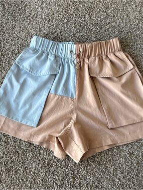 Fabletics Anastasia Athletic Cargo Shorts, Blue/Beige Colorblock - Women’s XS